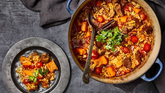 Lamb and pumpkin stew with noodle rice