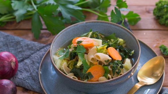 Winterlicher Nudeleintopf