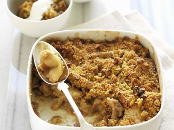 Apfel-Crumble mit Walnüssen