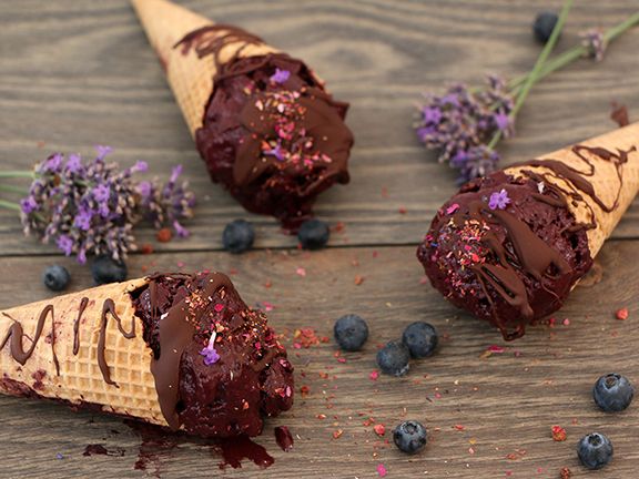 Blaubeeren-Cashew-Lavendel-Eis Blaubeeren-Cashew-Lavendel-Eis