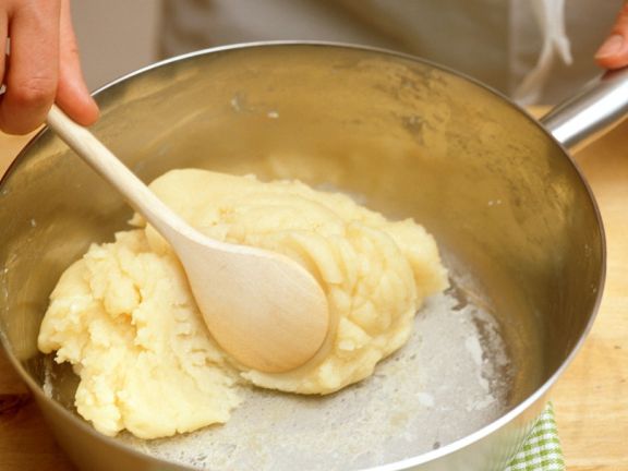 Brandteig Gesundes Grundrezept Rezept Eat Smarter 