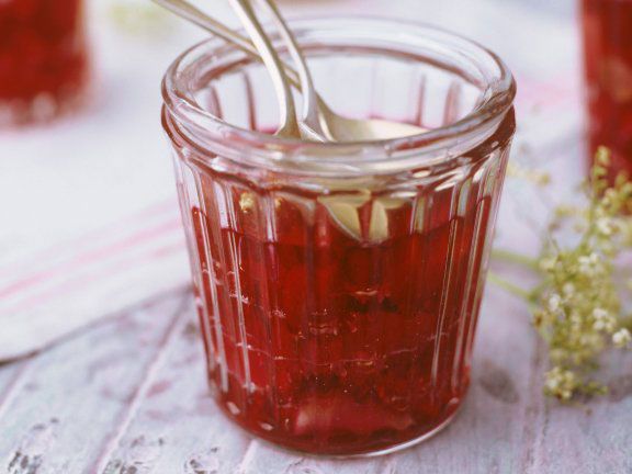 Rezept: Erdbeer-Holunderblüten-Konfitüre