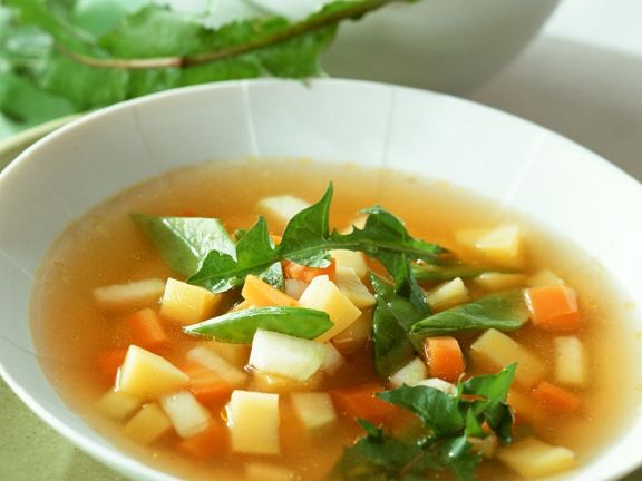 Gemusesuppe Mit Lowenzahn Rezept Eat Smarter