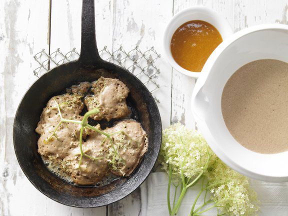 Holunderblüten mit Aprikosenmark