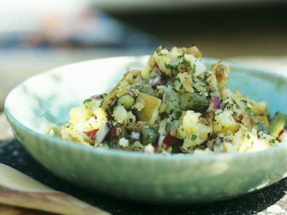 Kartoffel-Gewürzgurken-Salat