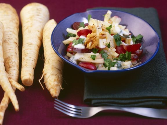 Petersilienwurzel Apfel Salat Mit Weintrauben Rezept Eat Smarter 