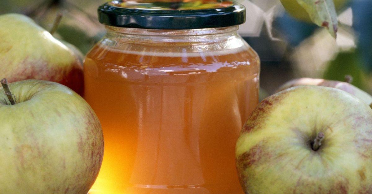 Apfelgelee mit Zimt Rezept | EAT SMARTER