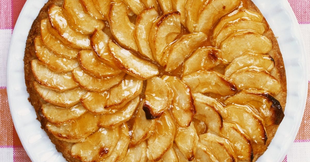 Apfelkuchen nach normannischer Art Rezept | EAT SMARTER