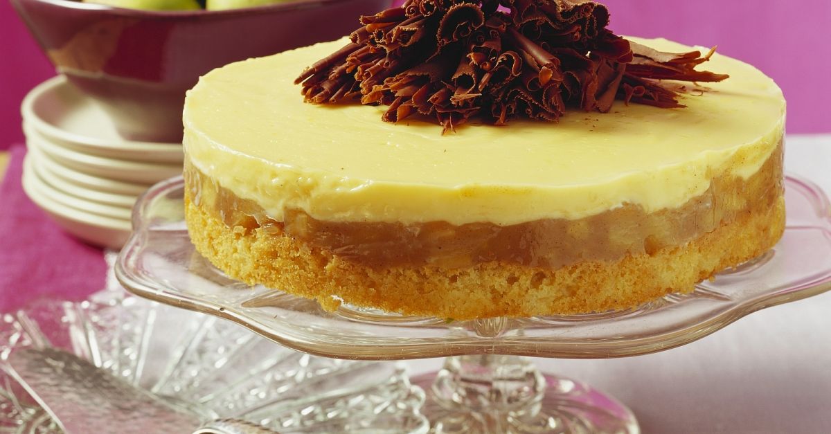 Apfeltorte mit Eierlikörcreme Rezept | EAT SMARTER