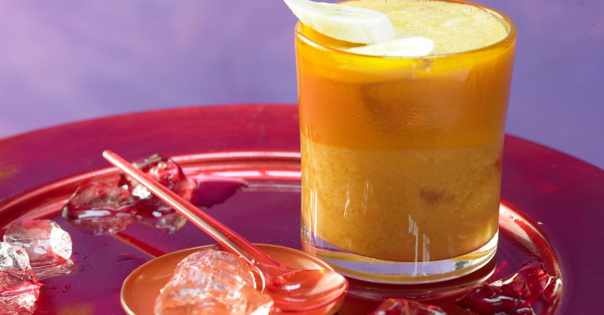 Bananen-Möhren-Saft Rezept | EAT SMARTER Bananen-Möhren-Saft Rezept | EAT SMARTER