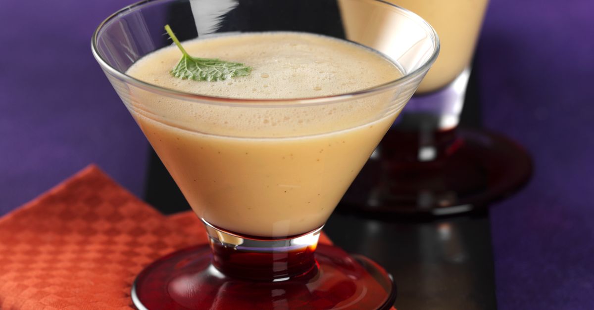 Bananen-Molke-Drink Rezept | EAT SMARTER Bananen-Molke-Drink Rezept | EAT SMARTER