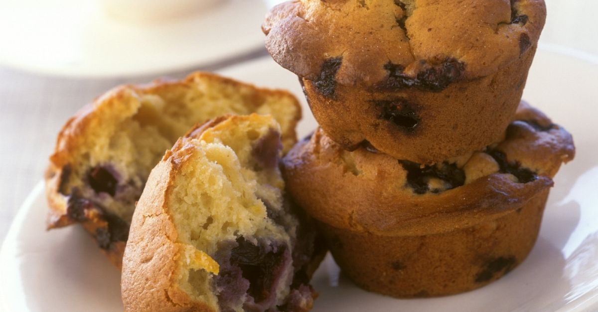 BlaubeerMuffins mit Joghurt Rezept EAT SMARTER