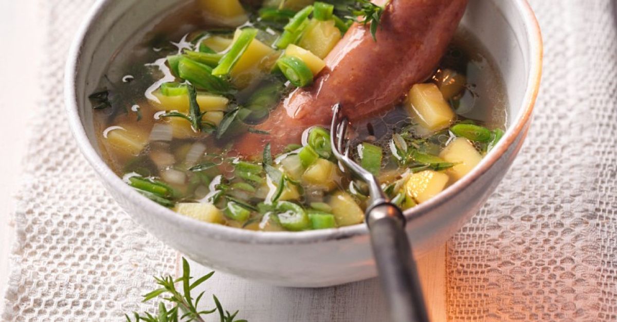 Bohnensuppe mit Wurst Rezept | EAT SMARTER