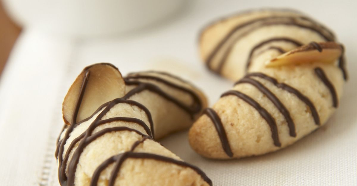 Cappuccino-Kipferl Rezept | EAT SMARTER