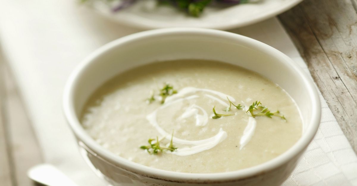 Cremige Kartoffel-Chicorée-Suppe Rezept | EAT SMARTER
