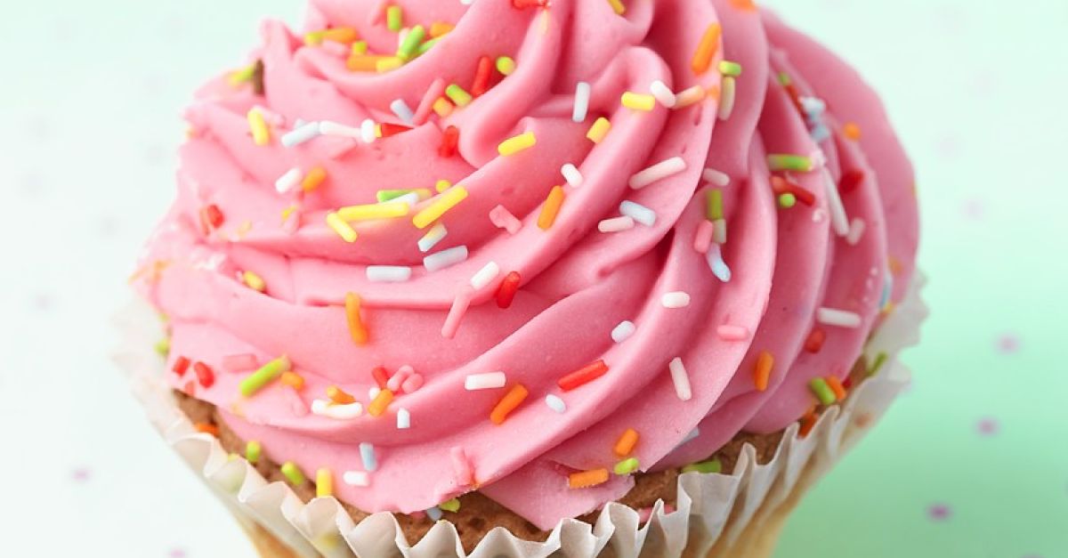 Cupcake Mit Rosa Creme Rezept Cupcake Mit Rosa Creme Rezept