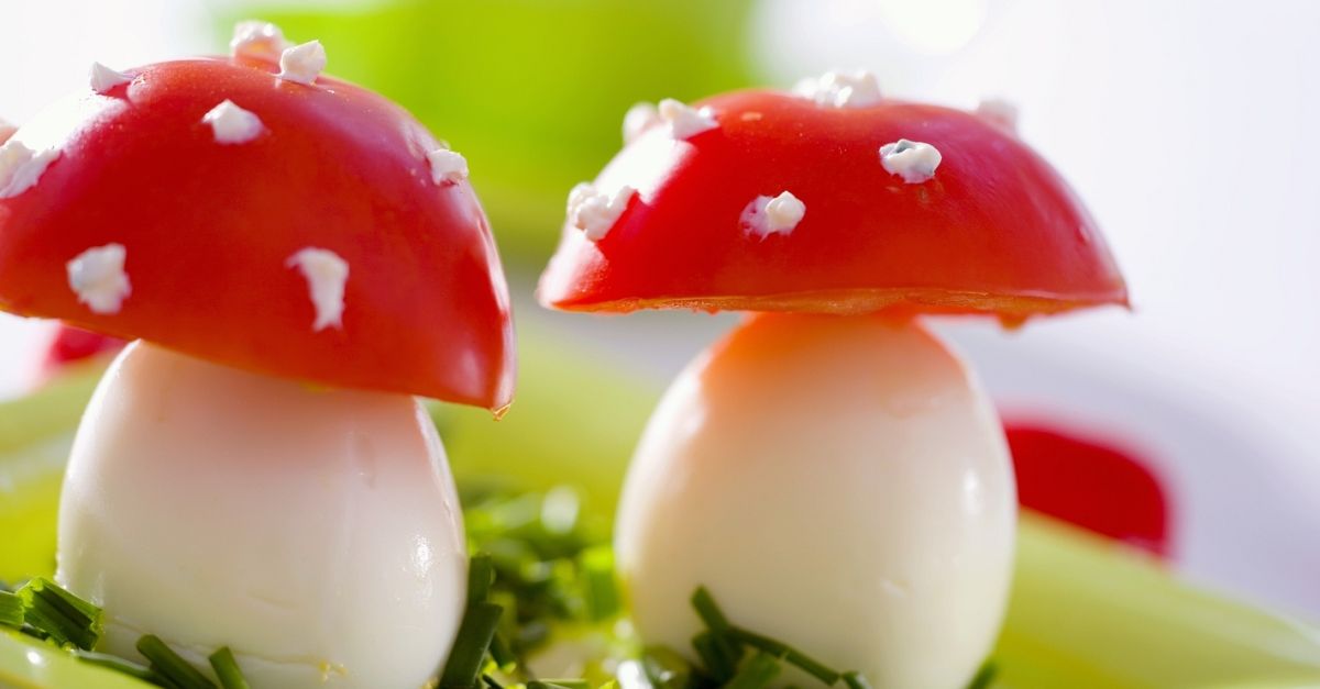Eier und Tomaten als Fliegenpilze getarnt Rezept | EAT SMARTER