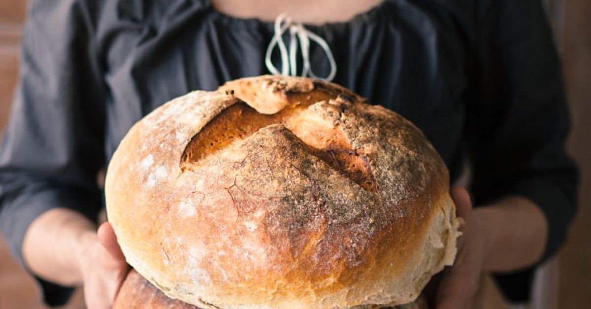 Einfaches Landbrot Rezept | EAT SMARTER