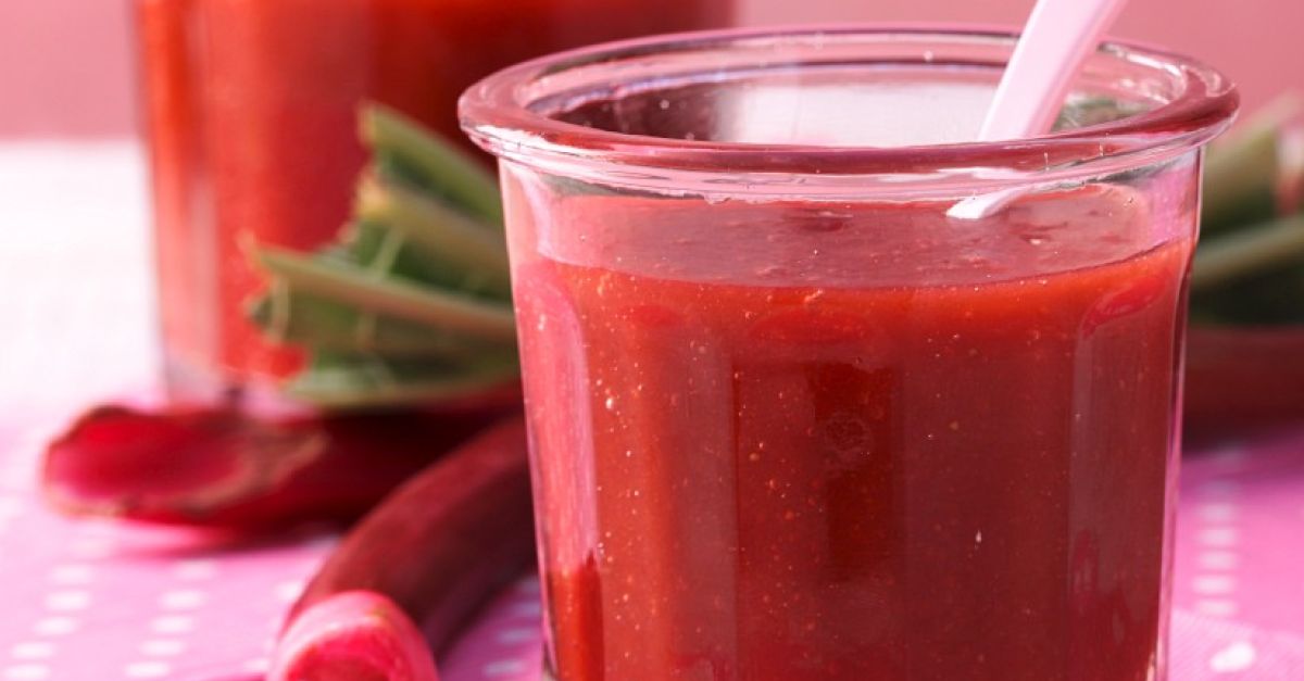 Erdbeer-Rhabarber-Konfitüre Rezept | EAT SMARTER Erdbeer-Rhabarber-Konfitüre Rezept | EAT SMARTER