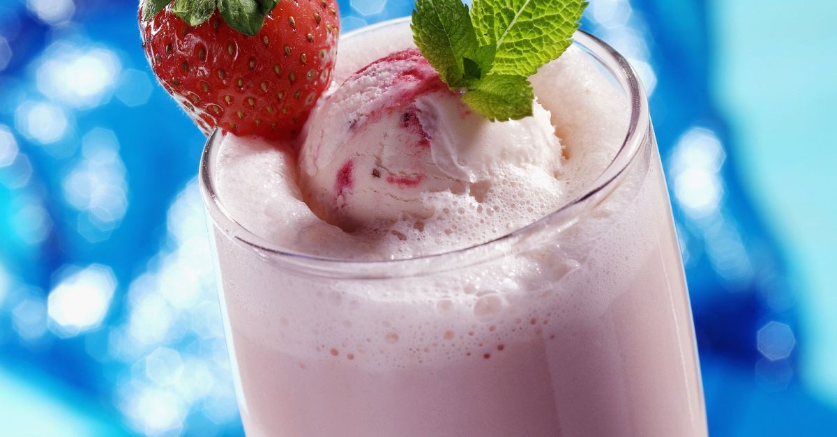 Erdbeermilch Rezept | EAT SMARTER
