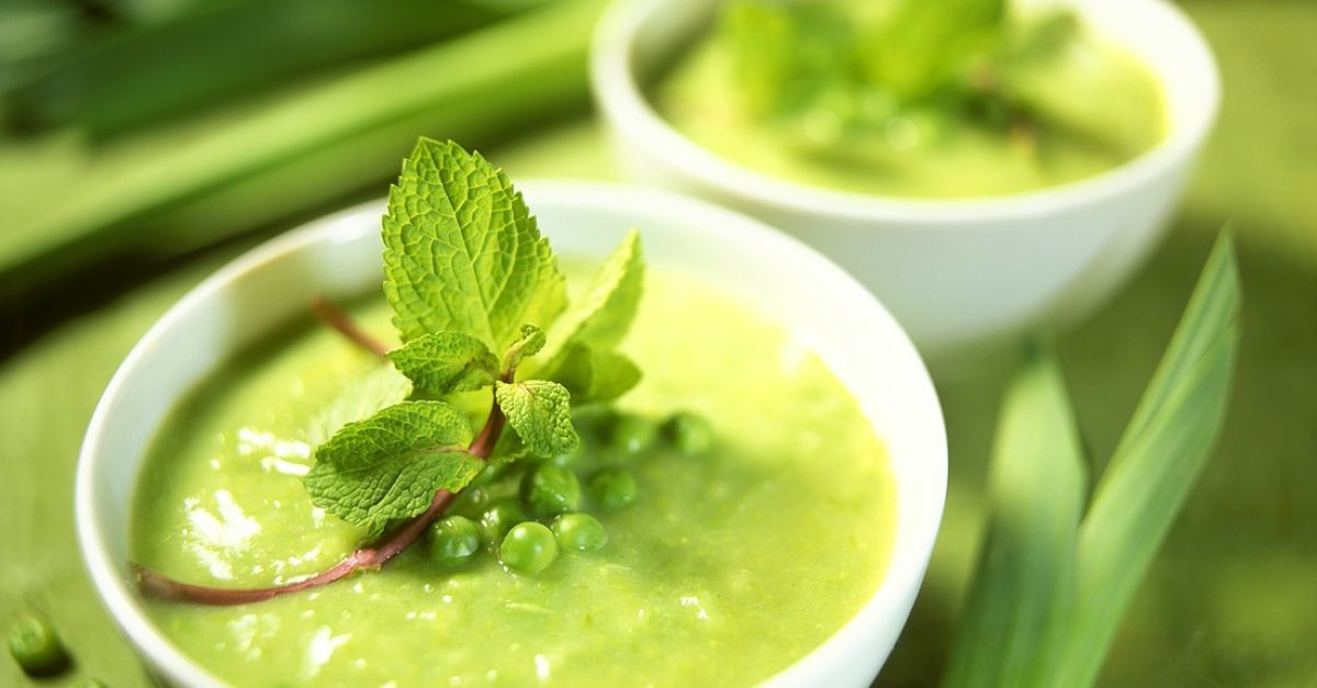 Feine Erbsensuppe Rezept | EAT SMARTER
