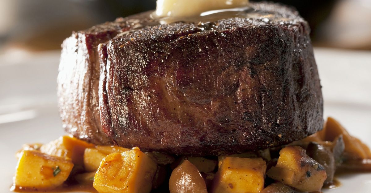 Filetspitzen (Filet Mignon) mit Butter und Gemüse Rezept EAT SMARTER