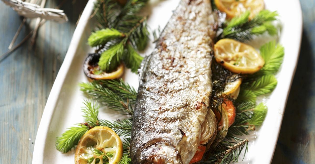 Gefüllte Forelle Aus Dem Backofen Rezept Forelle im Backofen Rezept | EAT SMARTER