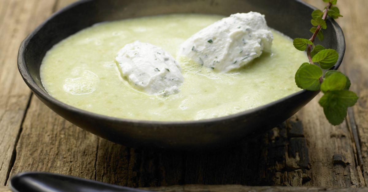 Frische Erbsensuppe - smarter Rezept | EAT SMARTER