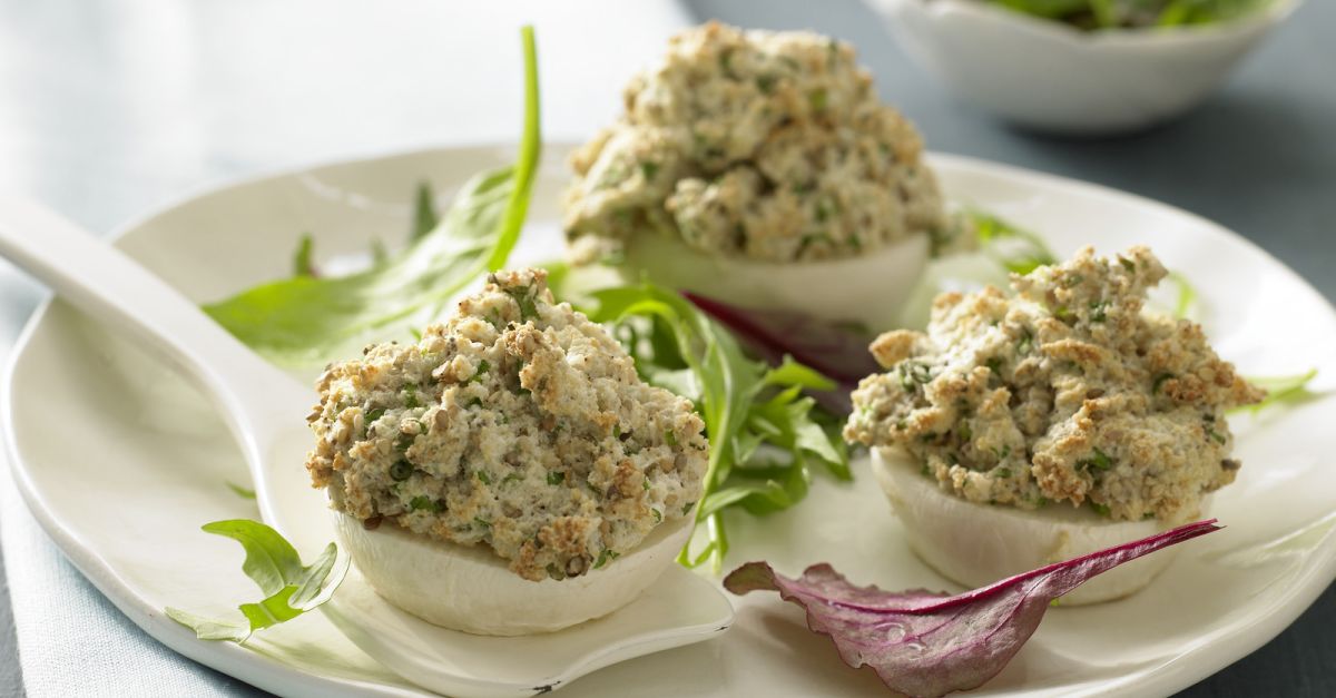 Gebackene Mairüben mit Sesamkruste Rezept | EAT SMARTER