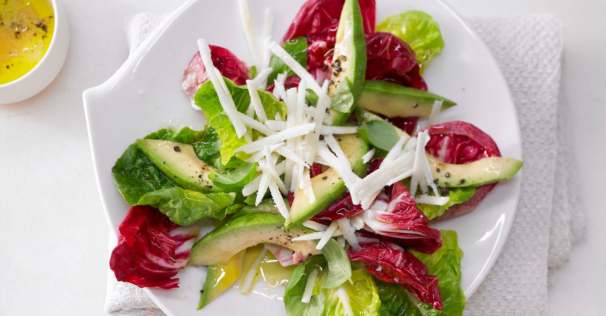 Gemischte Blattsalate mit Avocado Rezept | EAT SMARTER Gemischte Blattsalate mit Avocado Rezept | EAT SMARTER