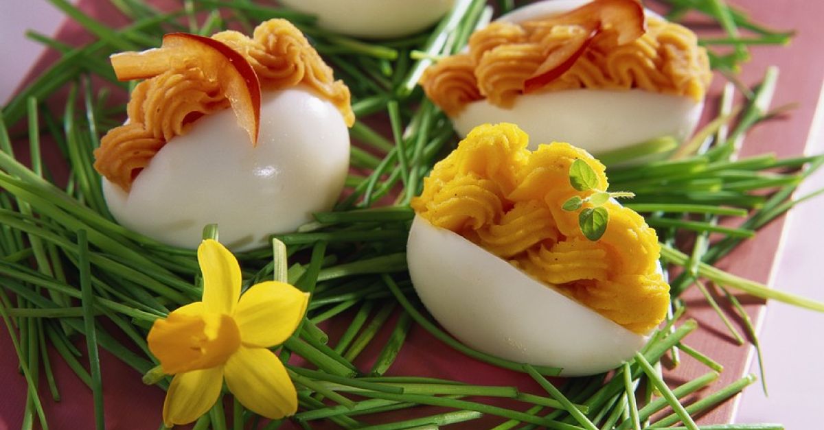 Gefüllte Eier Rezept | EAT SMARTER Gefüllte Eier Rezept | EAT SMARTER