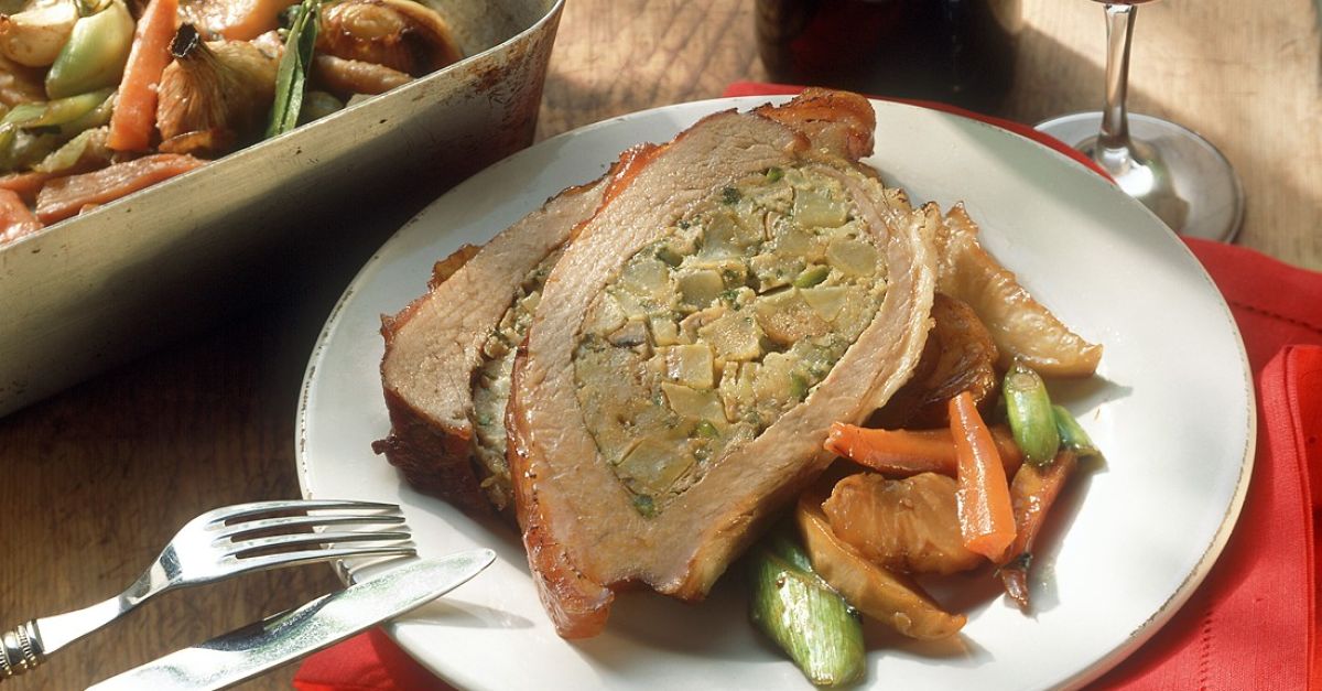 Gefüllte Kalbsbrust mit Pilzen Rezept | EAT SMARTER