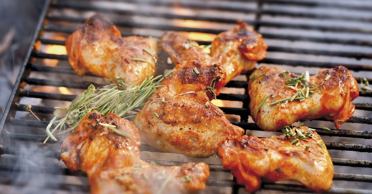 Gegrillte Hähnchenflügel Rezept | EAT SMARTER