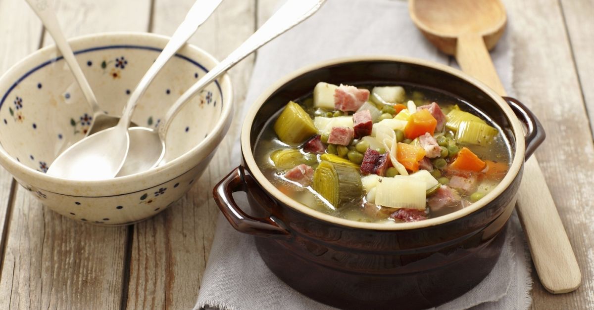 Gemüsesuppe mit geräuchertem Speck Rezept | EAT SMARTER Gemüsesuppe mit geräuchertem Speck Rezept | EAT SMARTER