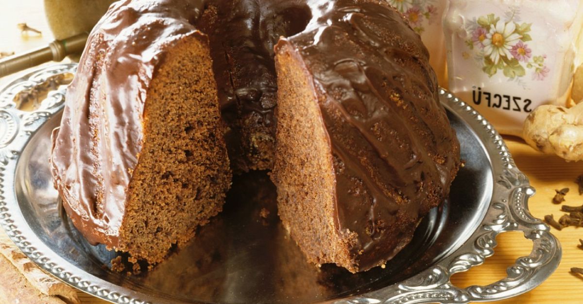 Gewürz-Gugelhupf Rezept | EAT SMARTER