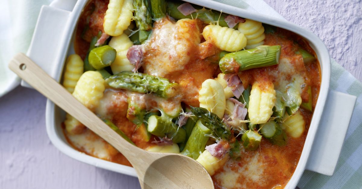 Gnocchi-Spargel-Auflauf mit Schinken Rezept | EAT SMARTER