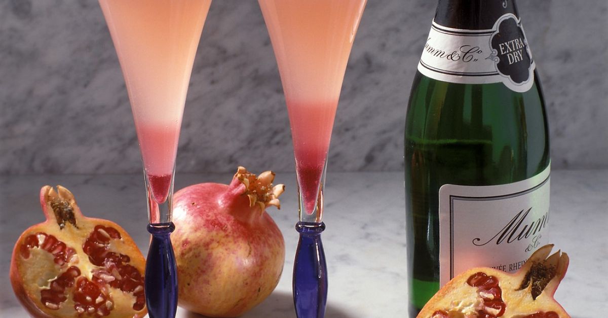 Granatapfel-Sekt Rezept | EAT SMARTER