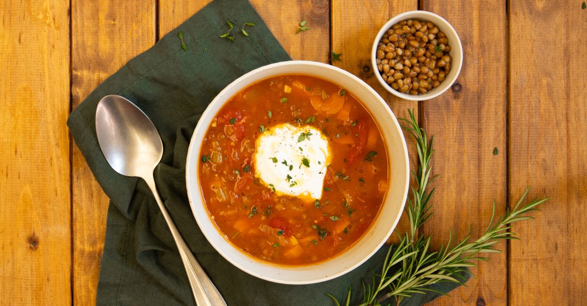 Griechische Linsensuppe Rezept | EAT SMARTER Griechische Linsensuppe Rezept | EAT SMARTER