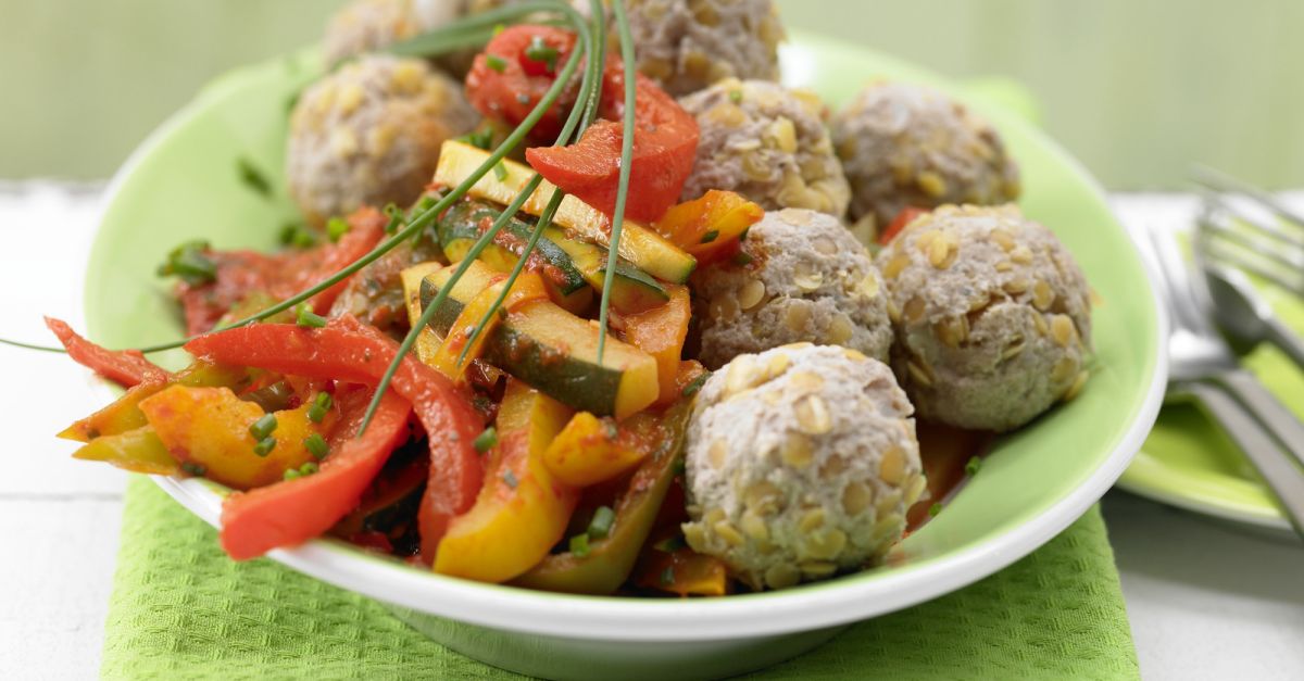 Hackfleisch-Linsen-Bällchen Rezept | EAT SMARTER