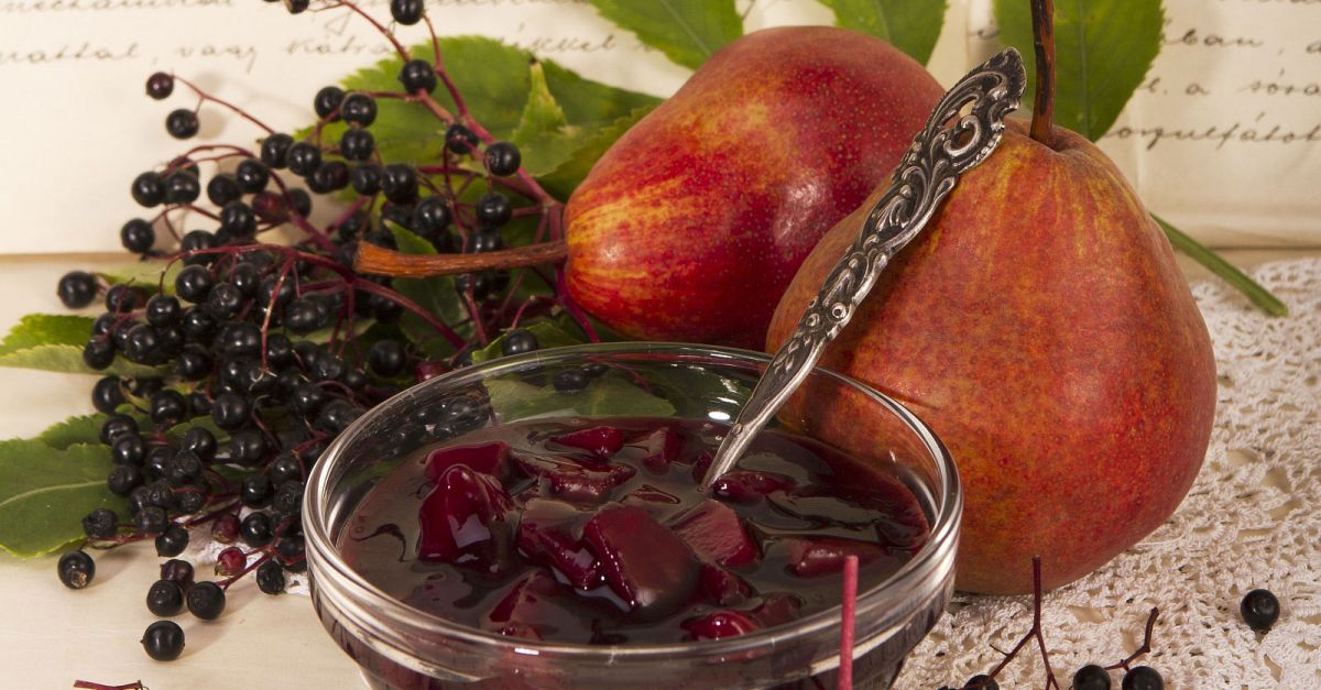 Holunderbeeren-Birnen-Kompott Rezept | EAT SMARTER