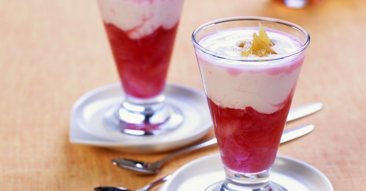 Ingwer-Rhabarber-Creme auf englische Art Rezept | EAT SMARTER