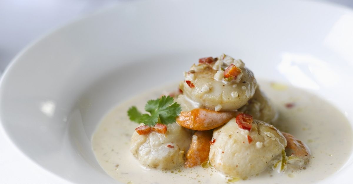 Jakobsmuscheln in cremiger Soße Rezept | EAT SMARTER