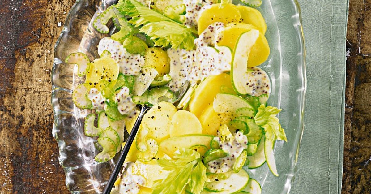 Kartoffel-Selleriesalat mit Äpfeln Rezept | EAT SMARTER