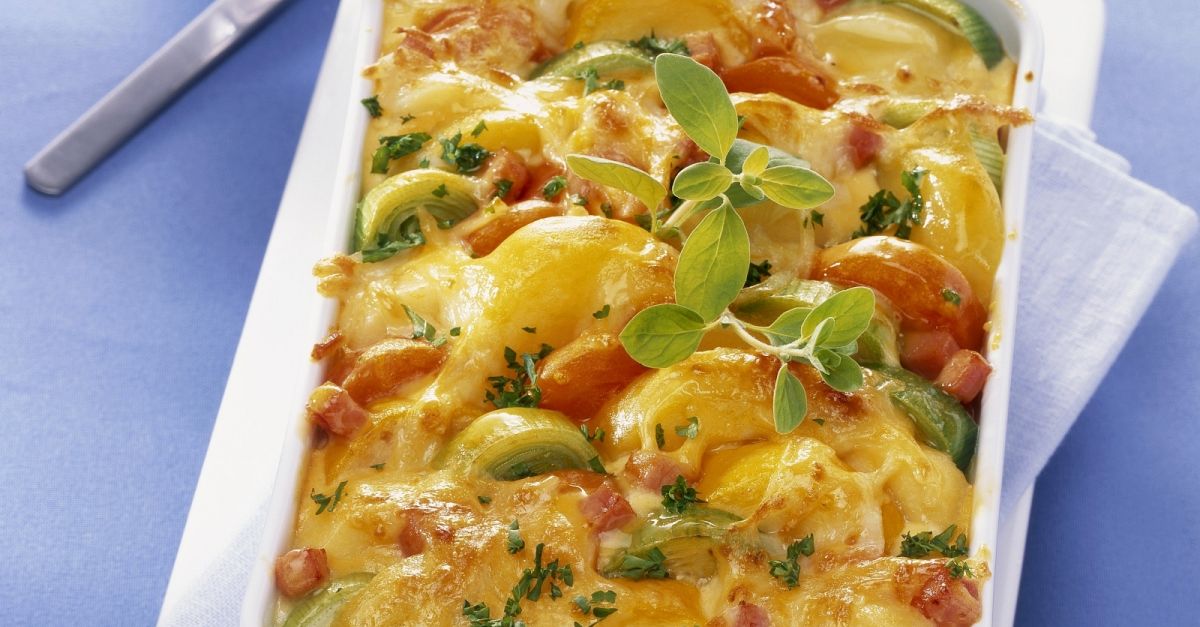 Kartoffel-Tomaten-Gratin mit Rucola Rezept | EAT SMARTER