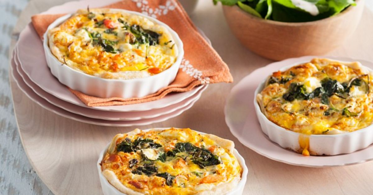 Kleine Spinat-Käse-Quiches Rezept | EAT SMARTER