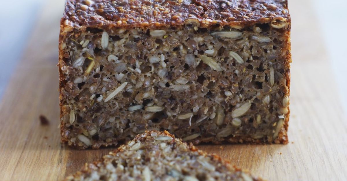 Körnerbrot Rezept | EAT SMARTER