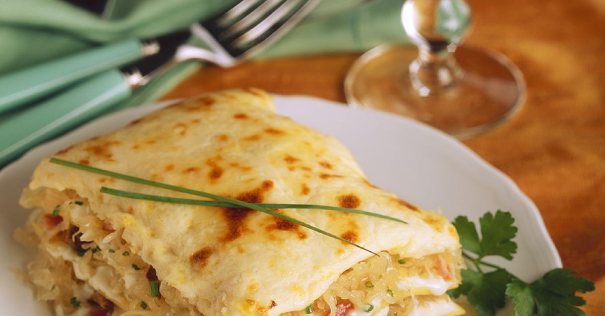Lasagne mit Sauerkraut und Speck Rezept | EAT SMARTER