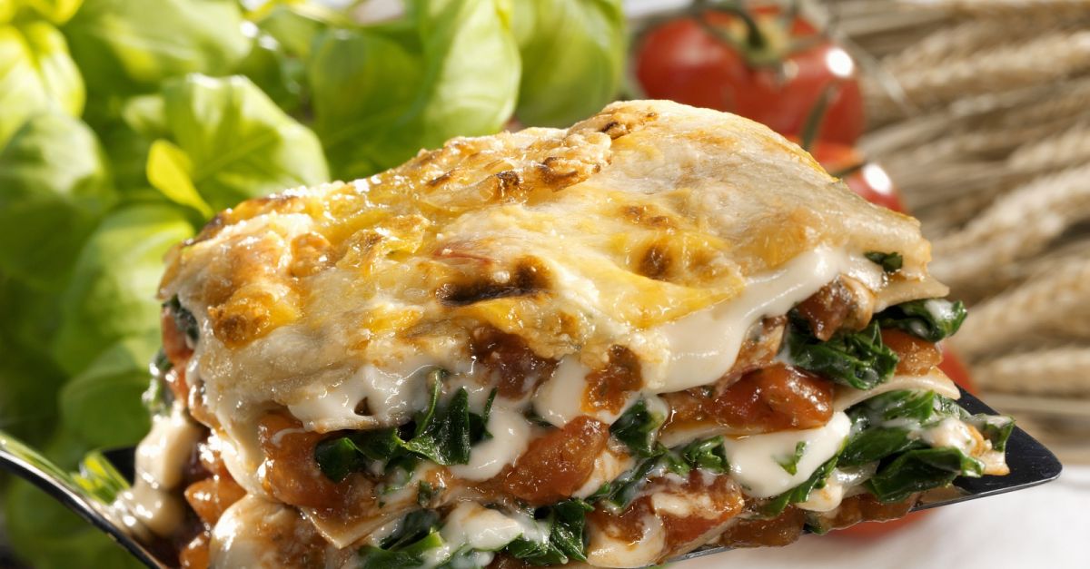 Lasagne mit Spinat und Tomaten Rezept | EAT SMARTER