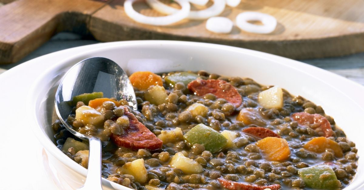 Linseneintopf auf spanische Art Rezept | EAT SMARTER Linseneintopf auf spanische Art Rezept | EAT SMARTER