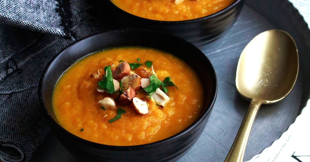 Möhren-Pastinaken-Cremesuppe Rezept | EAT SMARTER